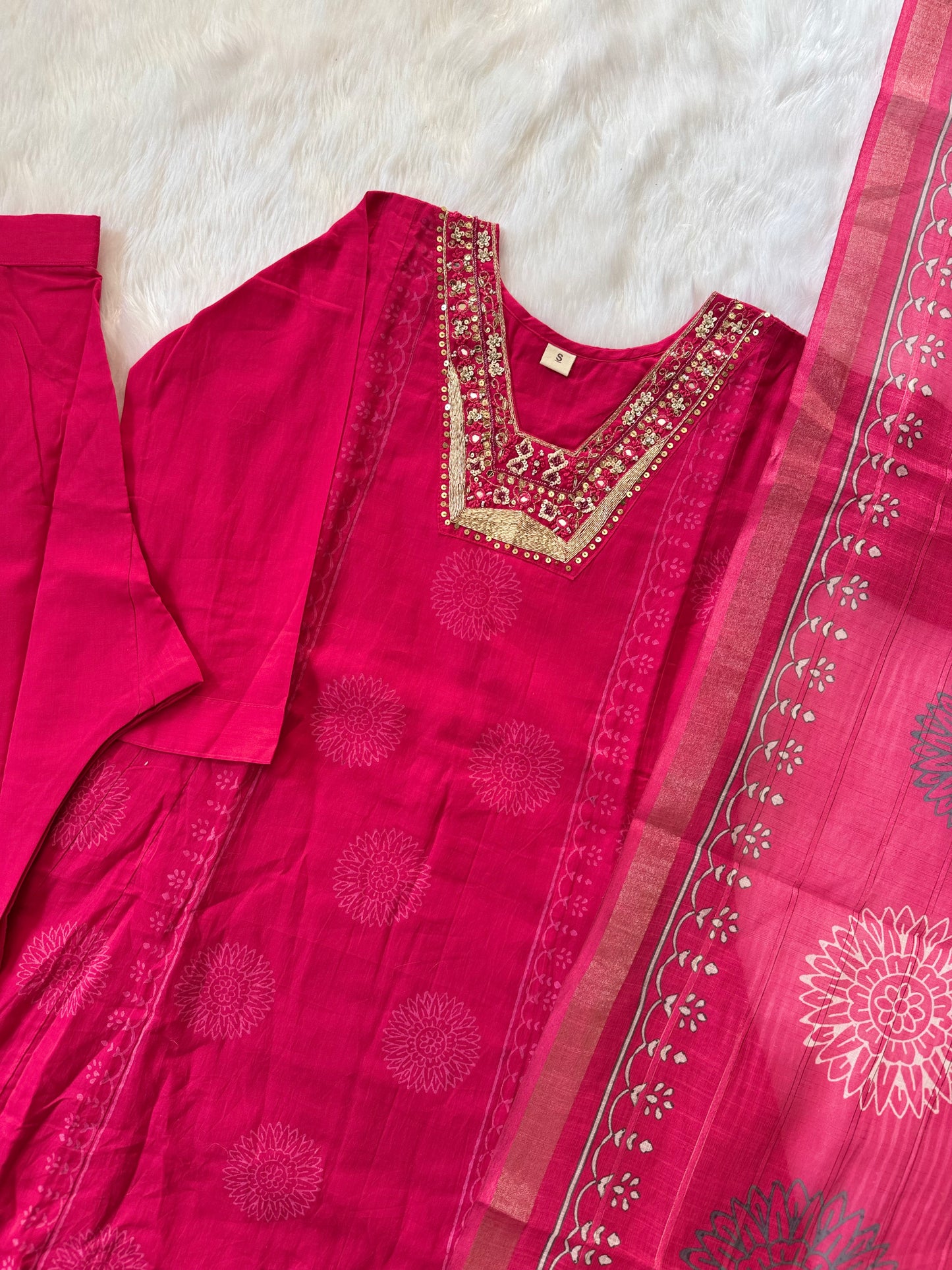 MD-132 Simple cotton article with hend jardoshi work
