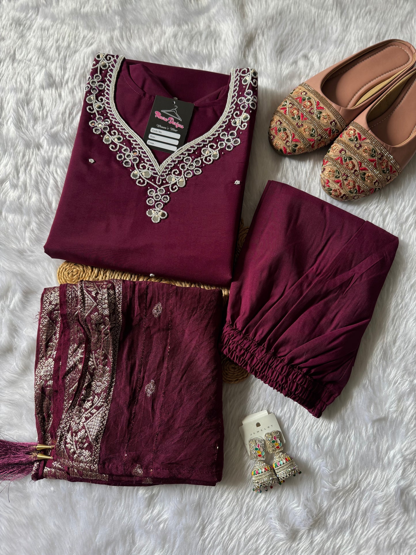 MD-170 Super adorable design with moti hend work
