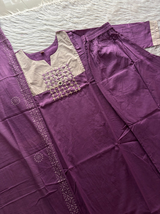 MD-252 "Deep plum hues and delicate hand-embroidery. A perfect blend of traditional craftsmanship and modern comfort for your everyday grace."