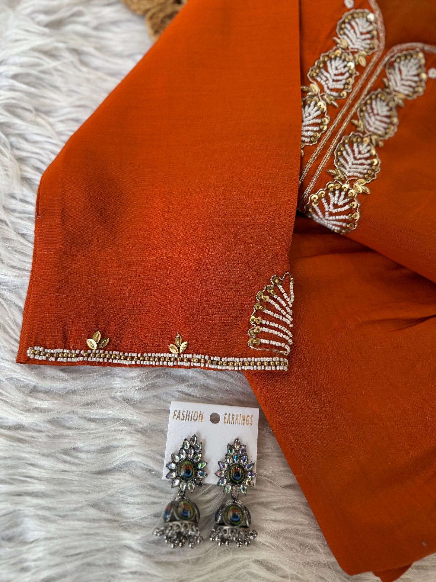 MD-210 Elegance in every thread 🌿✨
This rust-orange set with delicate embroidery and a touch of tradition is perfect for festive charm and everyday grace. Pair it with juttis and silver jewels for that timeless ethnic vibe. 🧡
#FestiveStyle #EthnicElegan