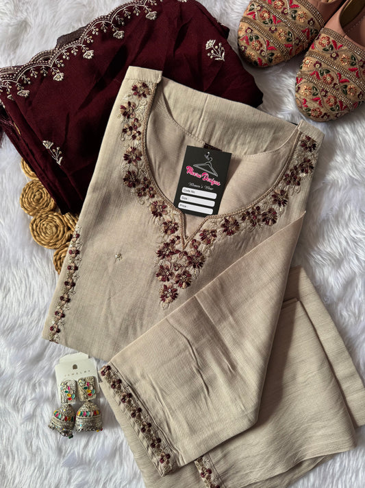 MD-153 Colour contrast article with embroidery thread work