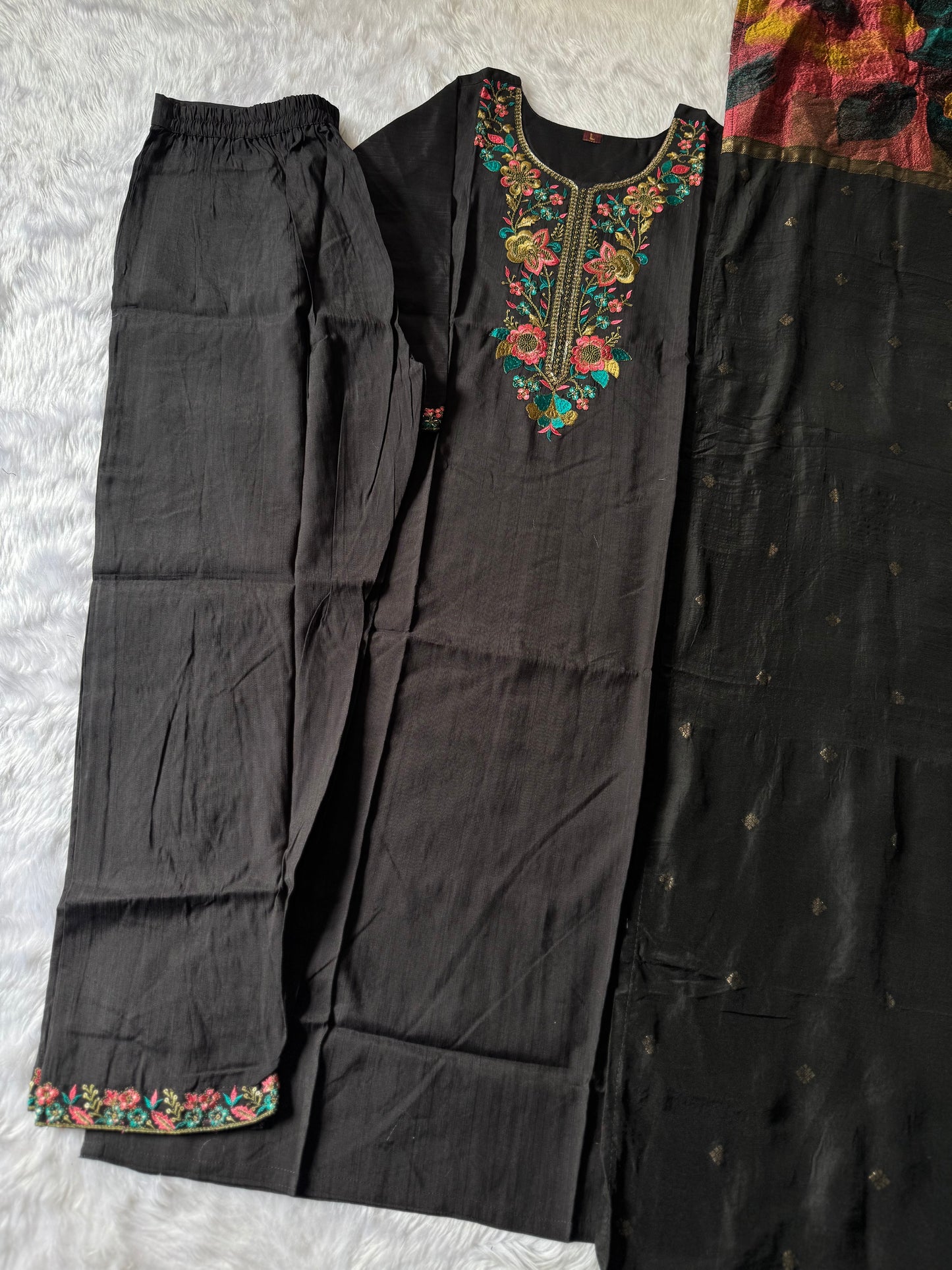 MD-185 Brighten up your ethnic wardrobe with this vibrant 3 Colour kurta set, adorned with intricate floral embroidery on the neckline — a perfect blend of elegance and tradition! 🌼✨