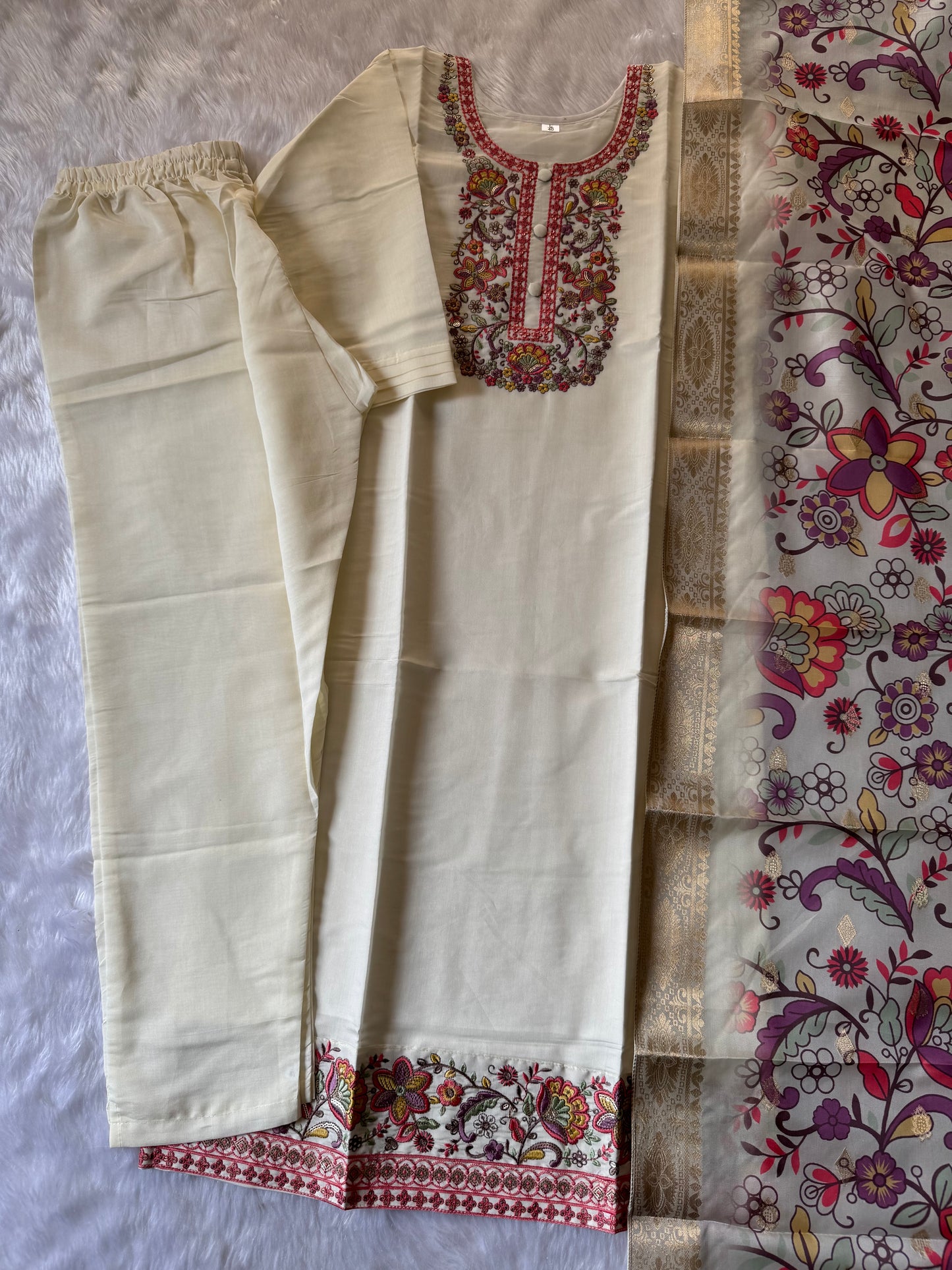 MD-137 Pure roman silk design with heavy hand and machine work