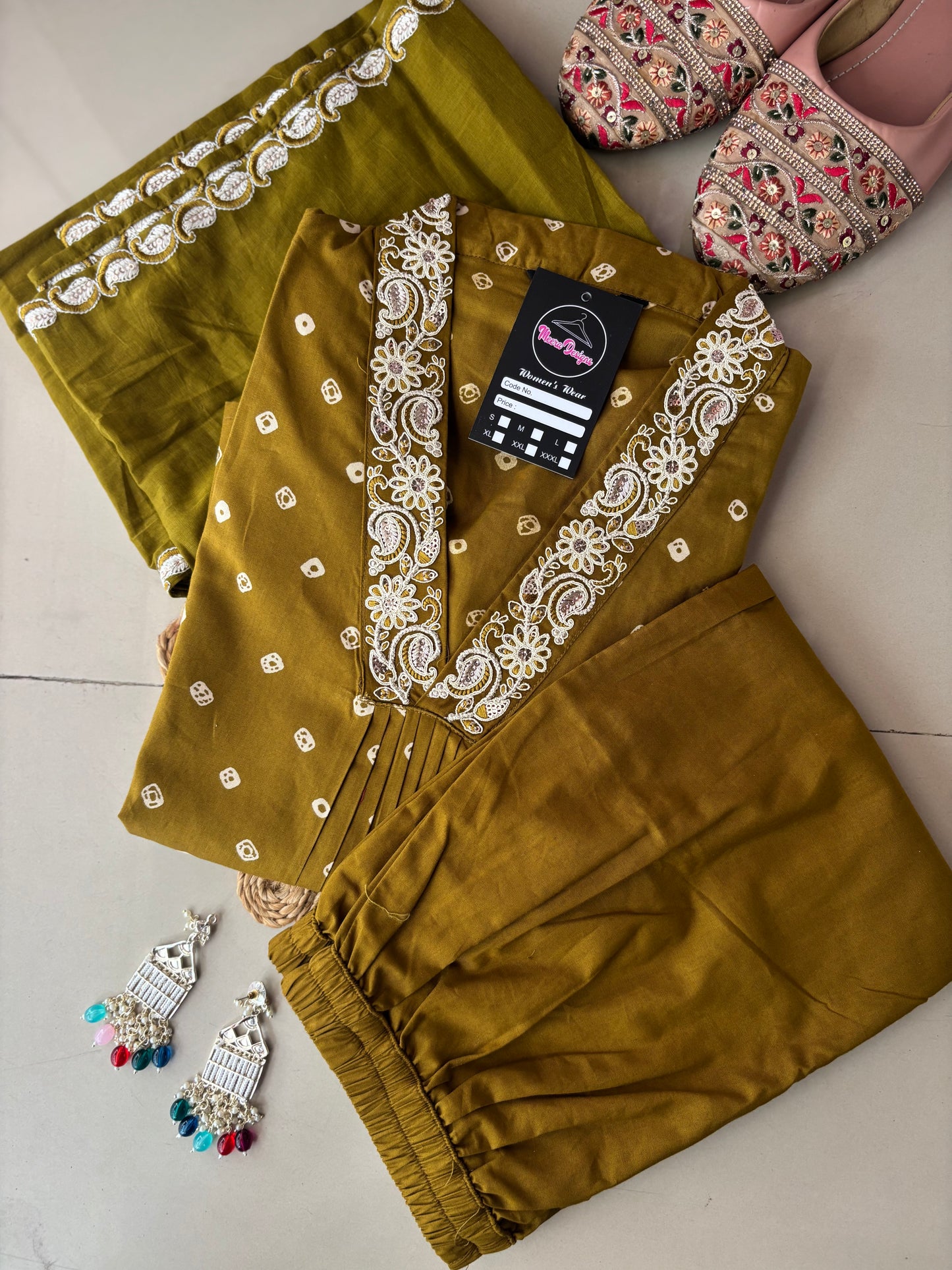 MD-254 That deep magenta shade is stunning, especially with the classic Bandhani print. Here are a few caption options for your post, ranging from descriptive to poetic
