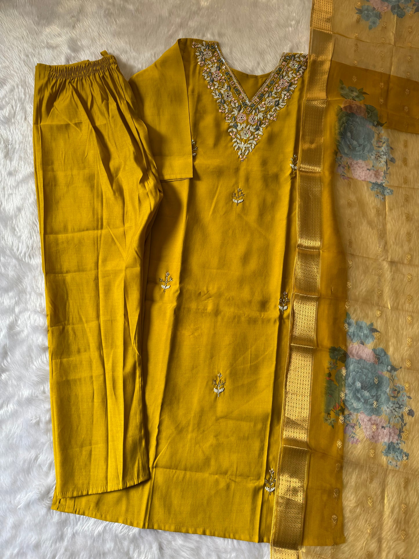 MD-168 super adorable design with heavy hend work