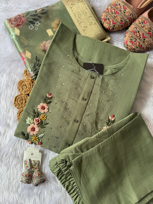 MD-150 Silk Cotton base with hand thread work