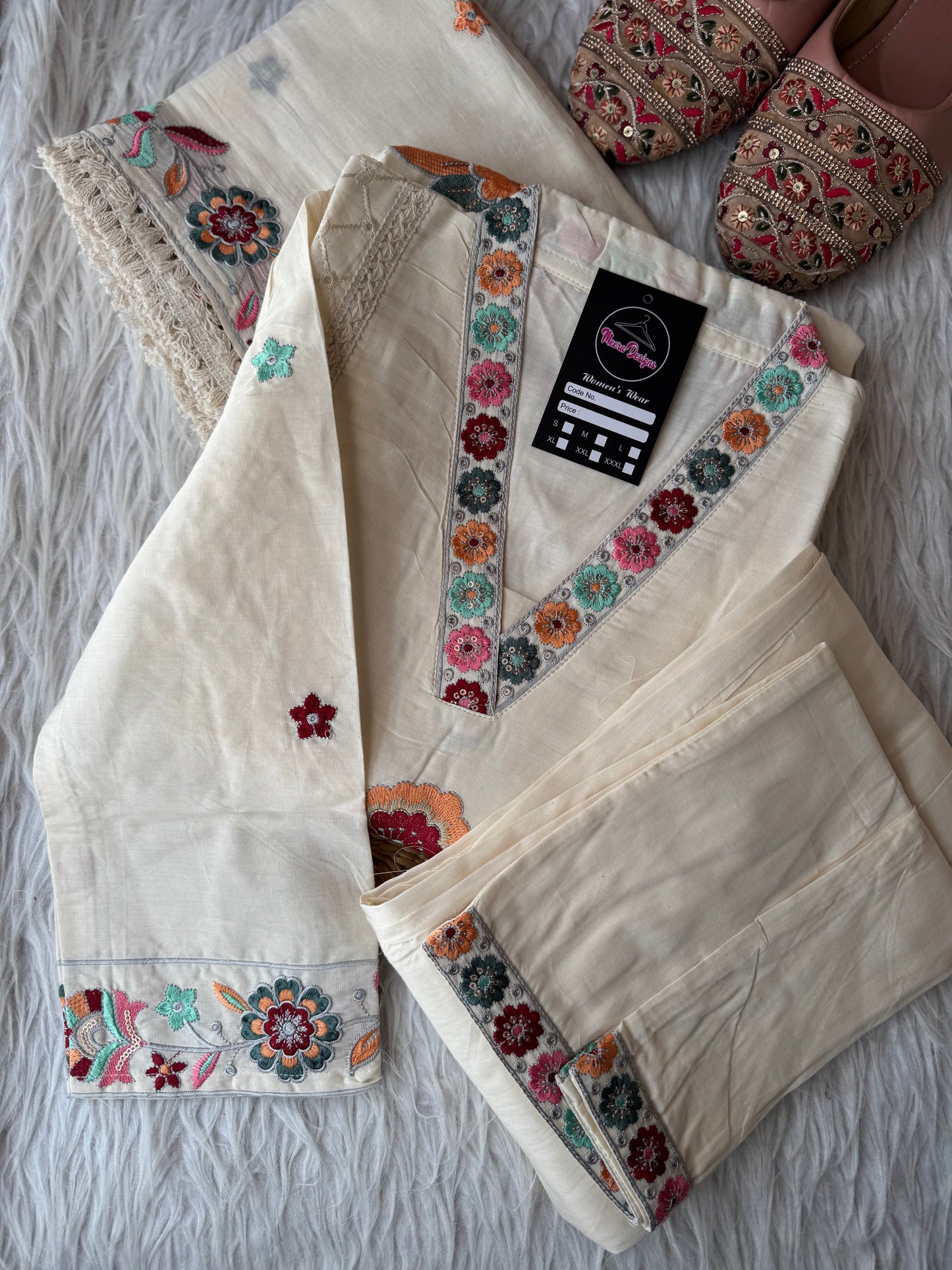 MD-271 ✨ Elegance stitched with tradition 🤍🌸
Beautiful embroidery, soft fabric & timeless grace — your perfect ethnic look starts here. 💫