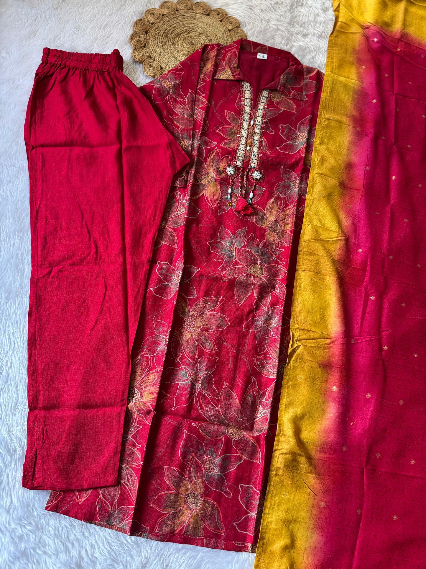 MD-173 Radiate elegance with this mustard floral kurta set, adorned with delicate embroidery and paired with a vibrant dual-tone dupatta. Perfect for festive days or graceful gatherings! ✨💛💗