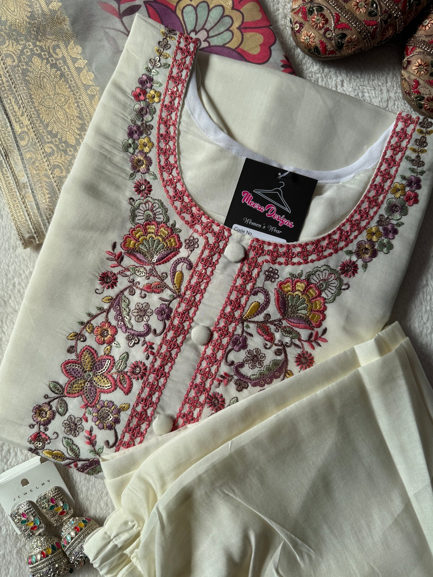 MD-137 Pure roman silk design with heavy hand and machine work