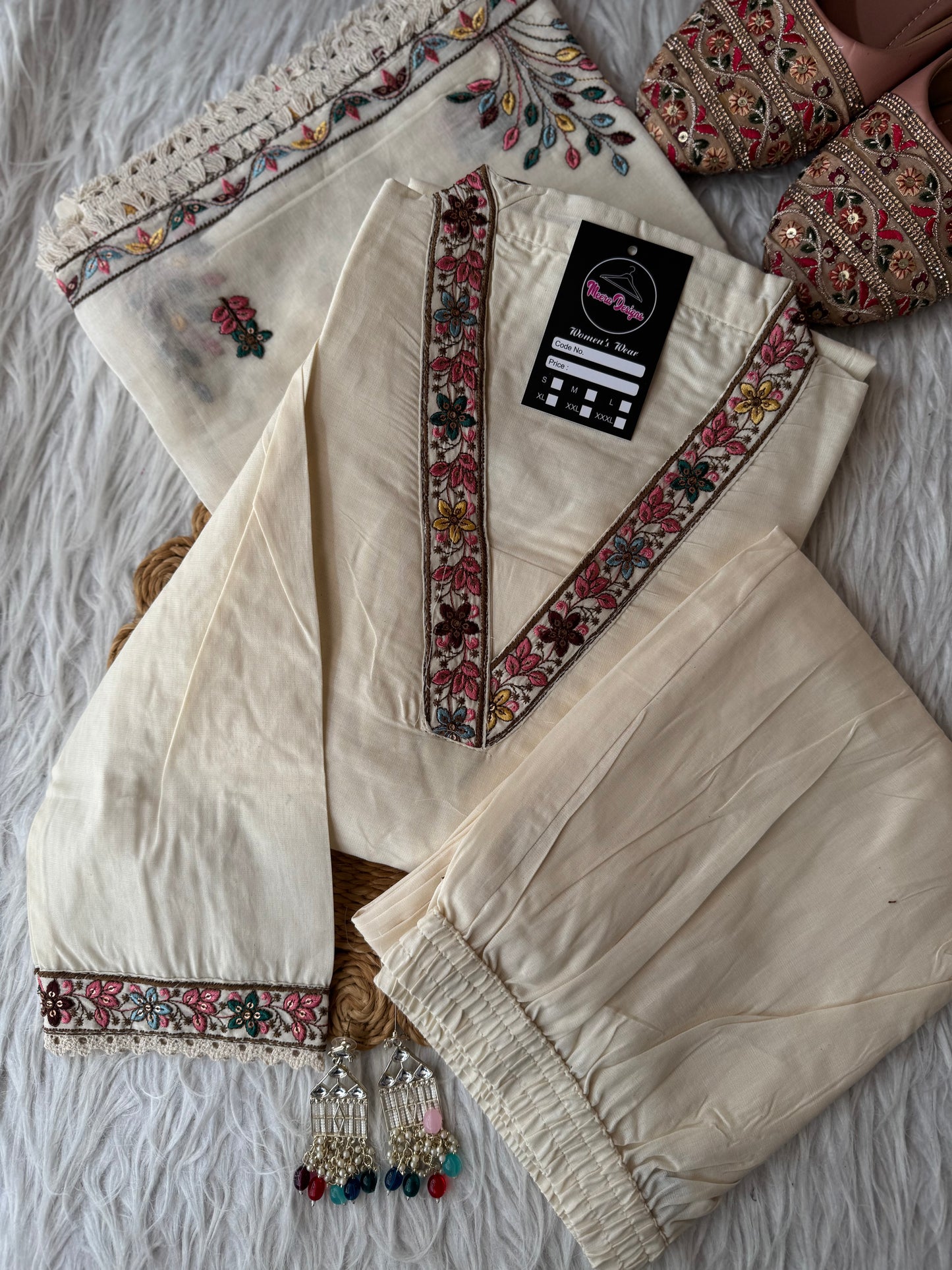 MD-271 ✨ Elegance stitched with tradition 🤍🌸
Beautiful embroidery, soft fabric & timeless grace — your perfect ethnic look starts here. 💫