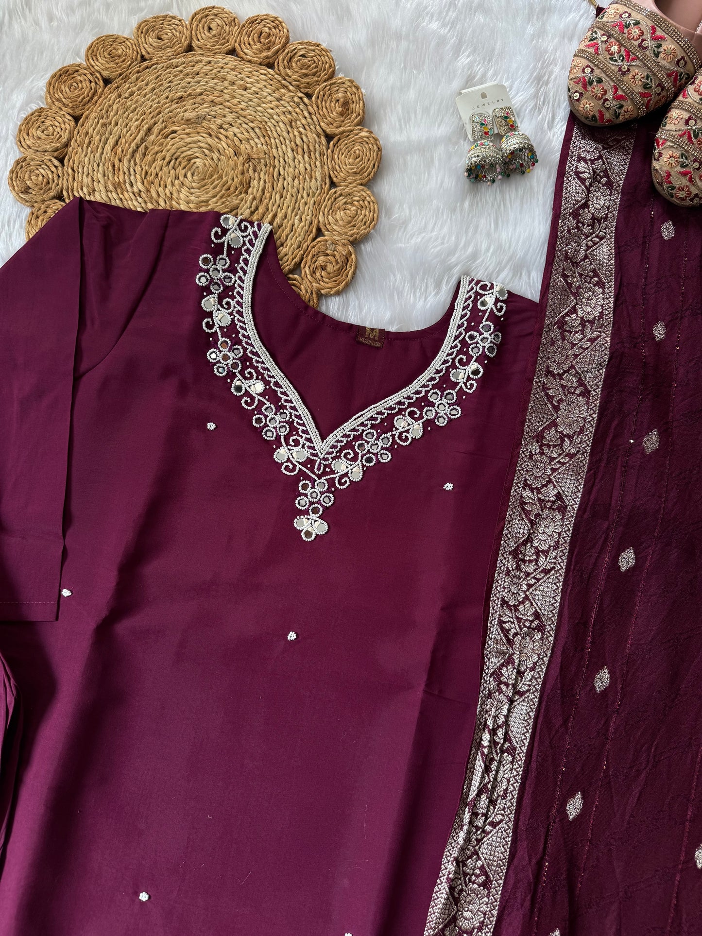 MD-170 Super adorable design with moti hend work