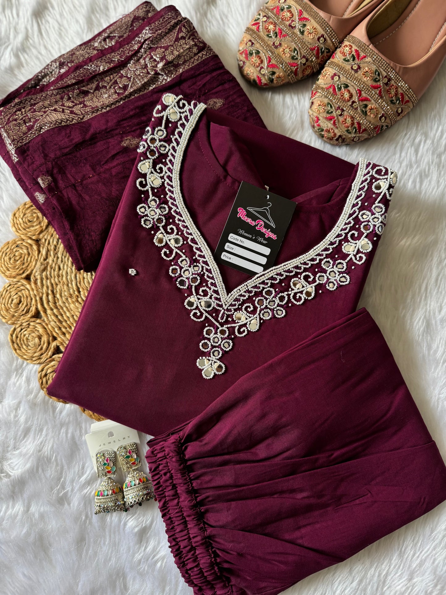 MD-170 Super adorable design with moti hend work