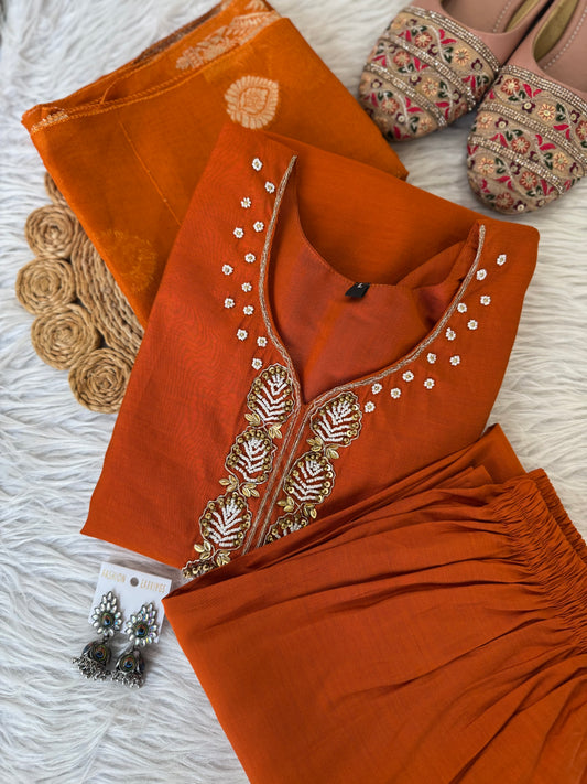 MD-210 Elegance in every thread 🌿✨
This rust-orange set with delicate embroidery and a touch of tradition is perfect for festive charm and everyday grace. Pair it with juttis and silver jewels for that timeless ethnic vibe. 🧡
#FestiveStyle #EthnicElegan