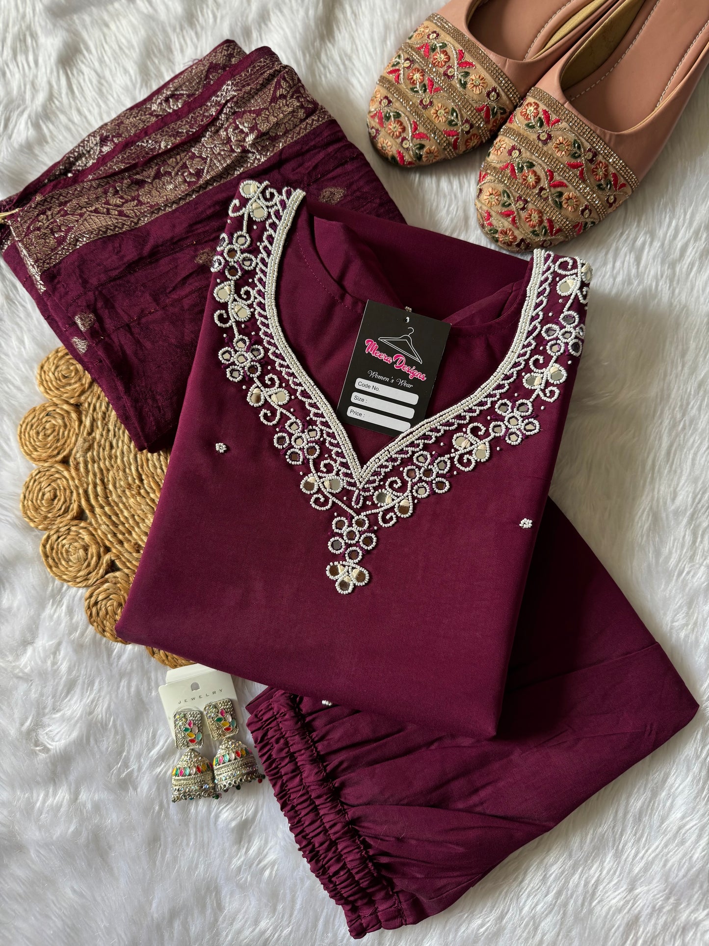 MD-170 Super adorable design with moti hend work