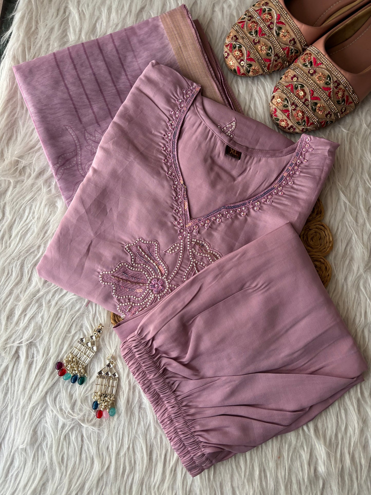 MD -220 Soft elegance in every thread 🌸✨
A graceful blush ensemble adorned with delicate floral embroidery—where tradition meets timeless charm.