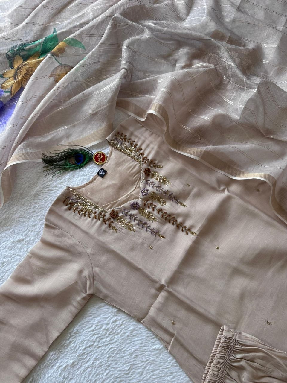 MD-222 That is a lovely set. Based on the elegant embroidery and the subtle, earthy tones, here are a few title options depending on where you plan to use them 💫❤️ 

Elegant & Descriptive