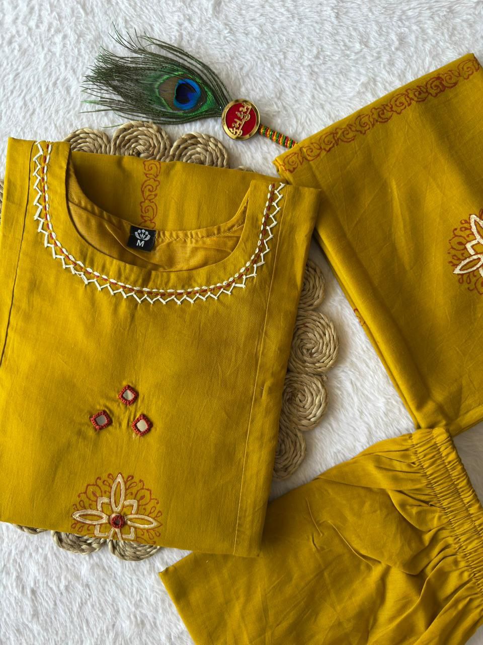 MD-236 That is a beautiful  ethnic ensemble. Depending on where you are listing it or how you are describing it, here are a few title options💥👀